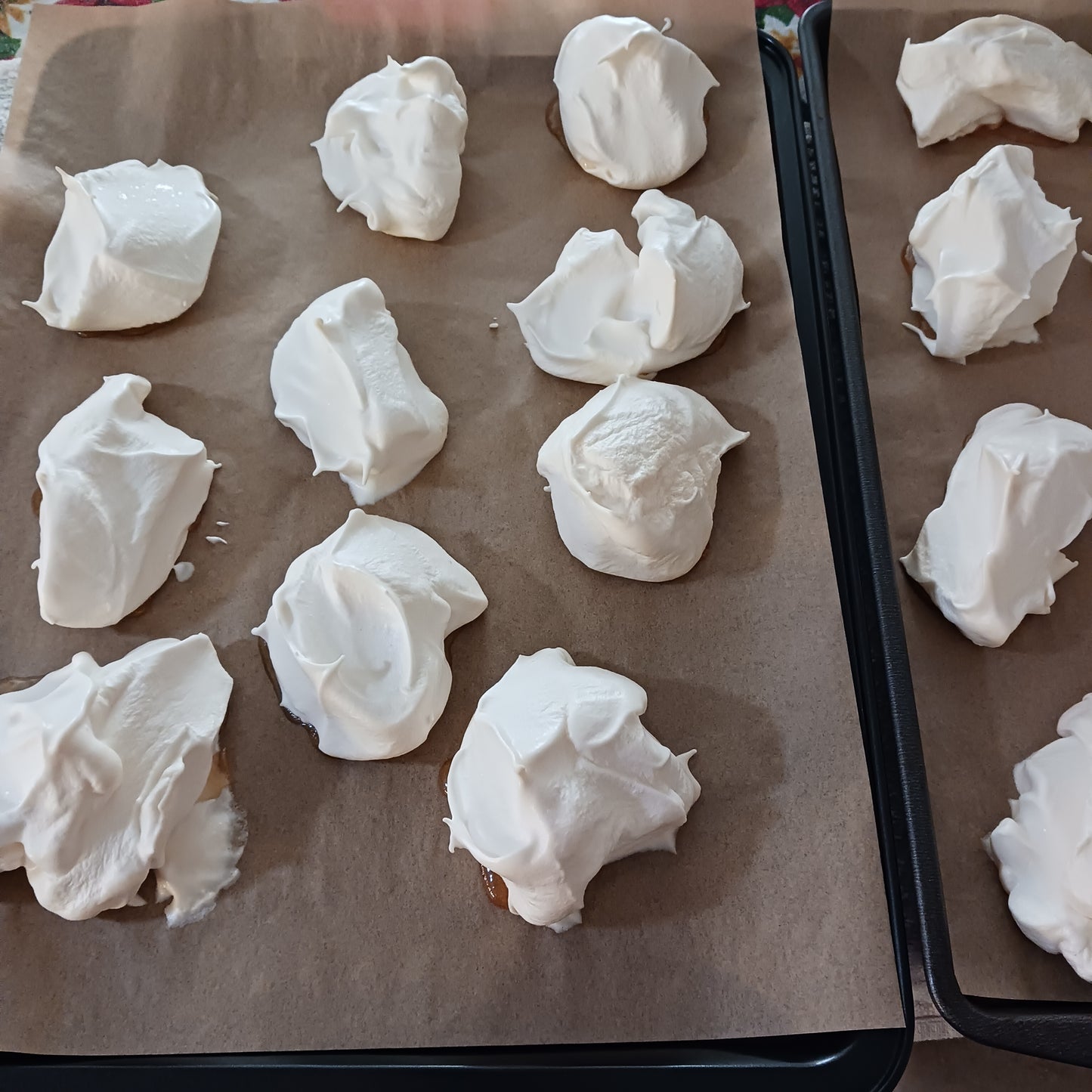 Cloud Meringues